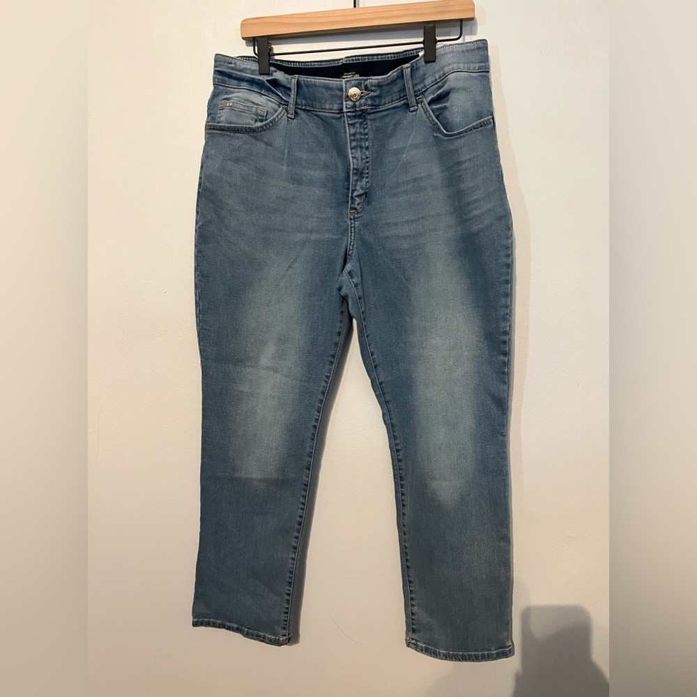 Straight leg Lee Jean
